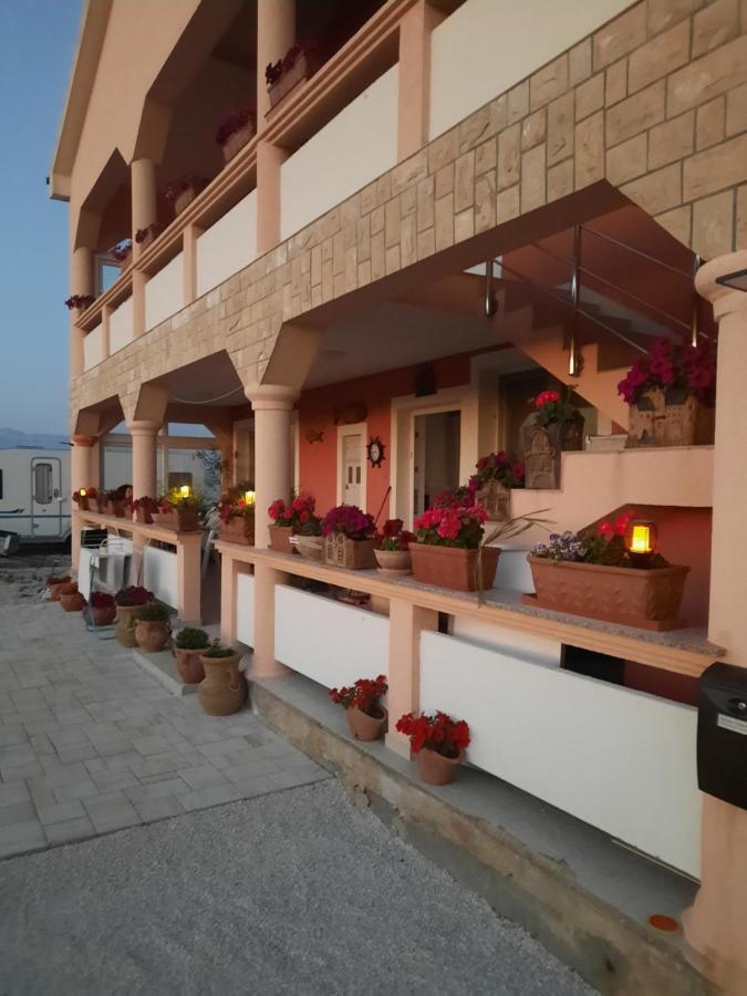 Penzion U Kapitana Apartman Vir Kültér fotó